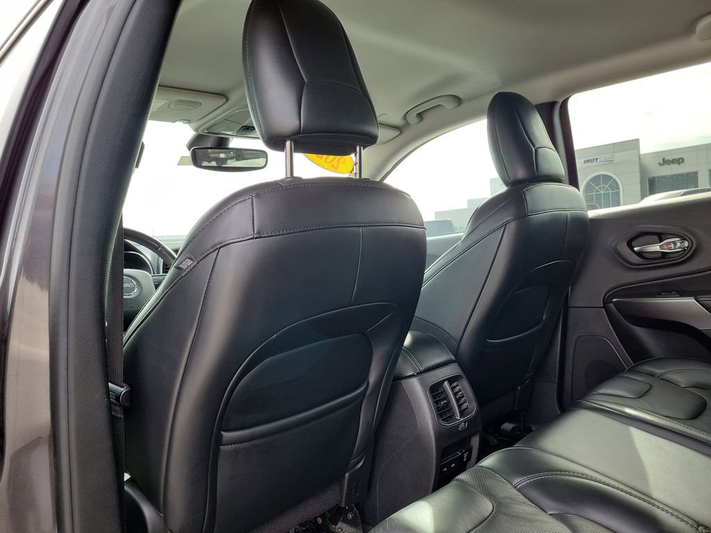 Used 2020 Jeep Cherokee Limited image 14