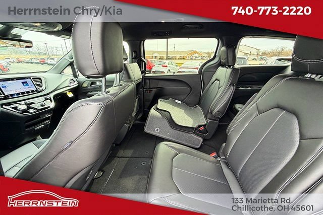 New 2026 Chrysler Voyager LX FWD image 22