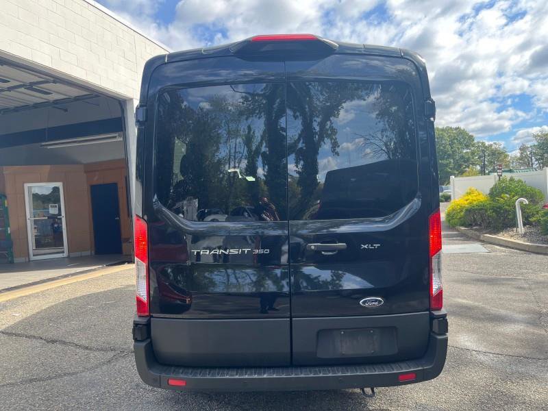 Used 2023 Ford Transit 350 XLT image 5