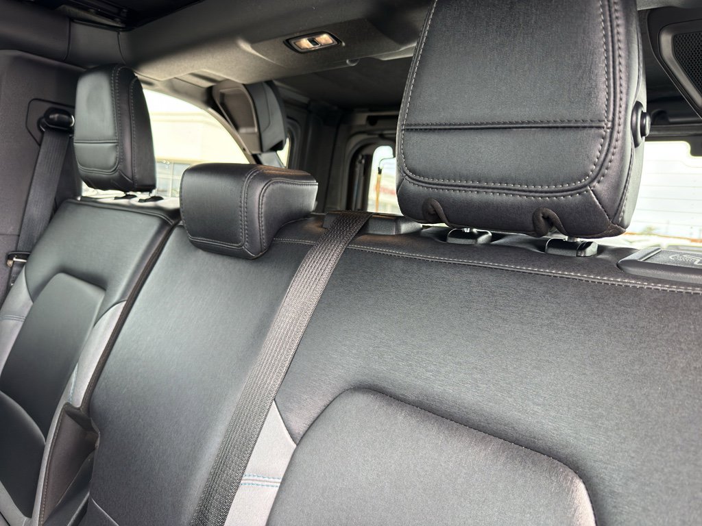 Used 2022 Ford Bronco Black Diamond w/ Sasquatch Package image 31