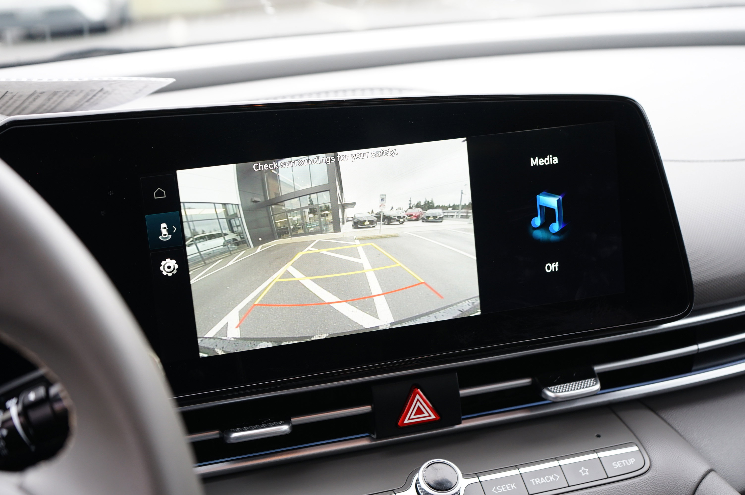 Used 2025 Hyundai Elantra SEL image 27
