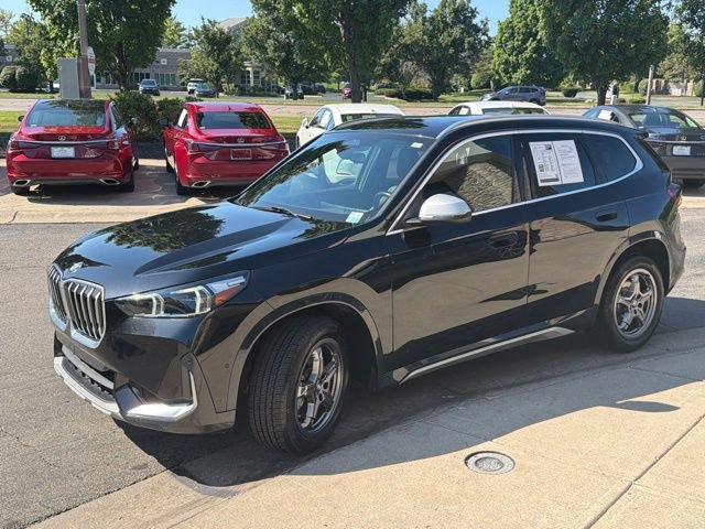 Used 2024 BMW X1 xDrive28i AWD/4WD image 3