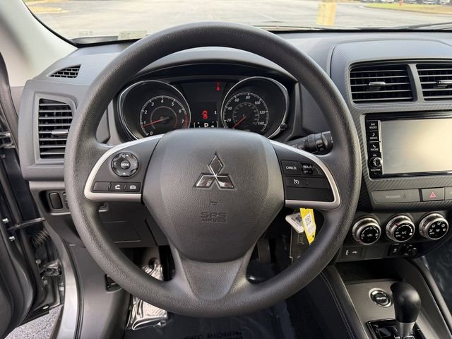 Used 2025 Mitsubishi Outlander Sport ES image 14