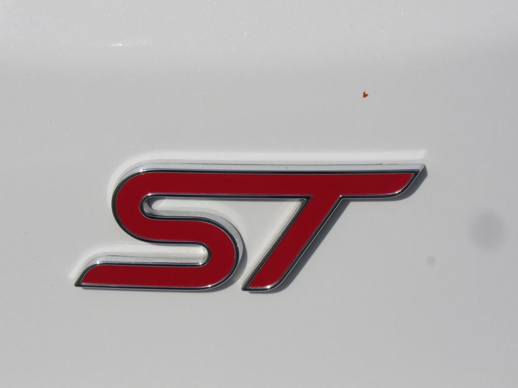 Used 2022 Ford Edge ST w/ Equipment Group 401A image 8