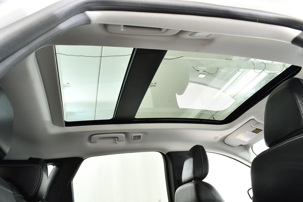 Used 2023 Ford Escape Platinum w/ Premium Technology Package image 18