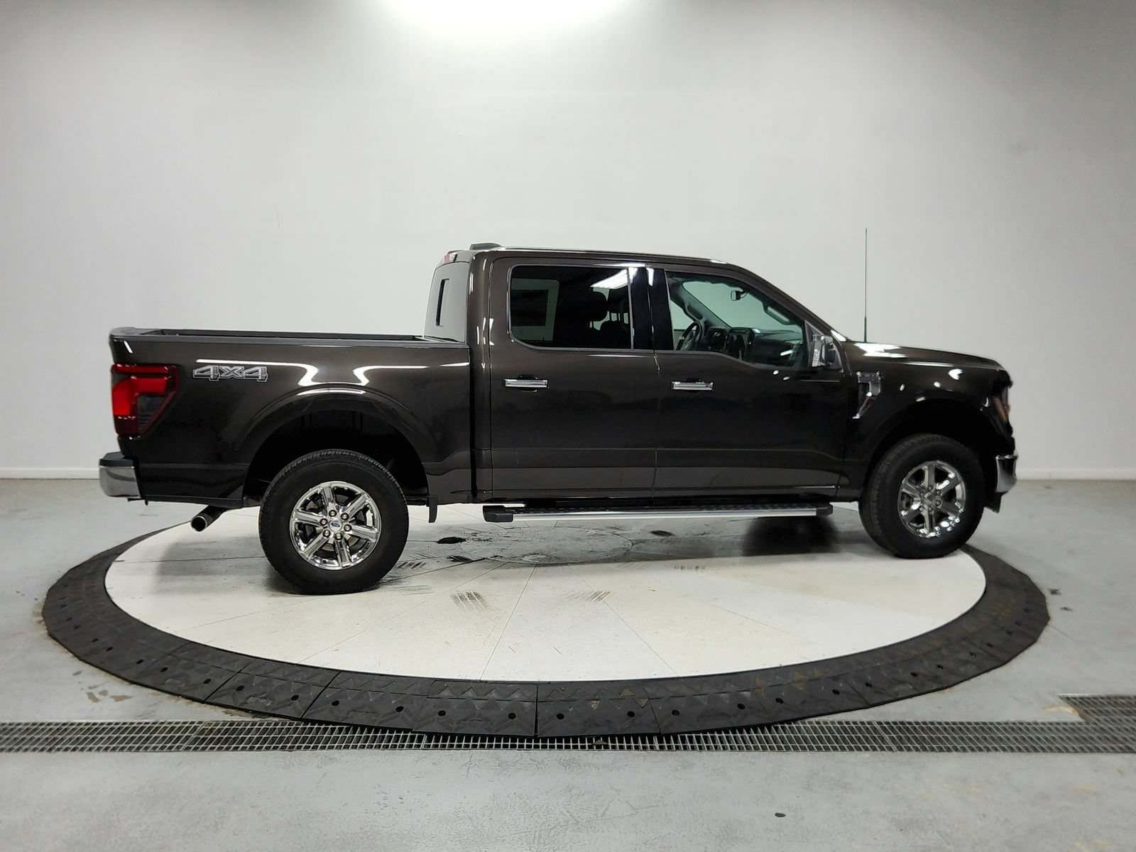 Used 2024 Ford F150 XLT w/ Equipment Group 302A MID AWD/4WD image 9