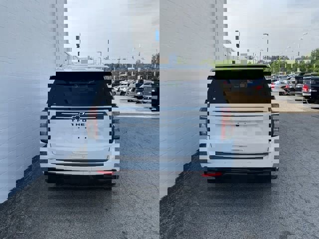 Used 2024 Chevrolet Tahoe Z71 w/ Luxury Package AWD/4WD image 7