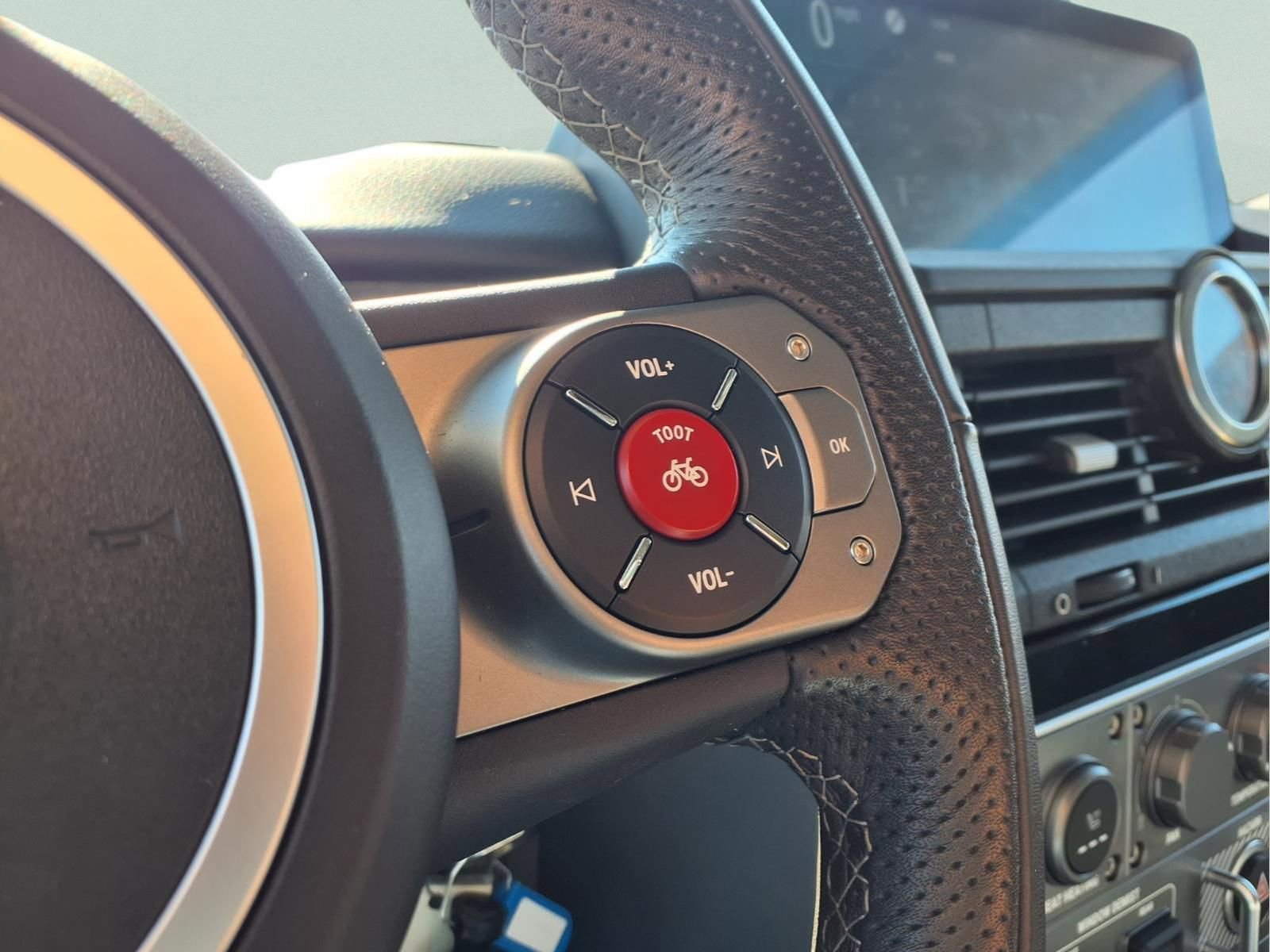 Used 2024 INEOS Grenadier Fieldmaster Edition image 19