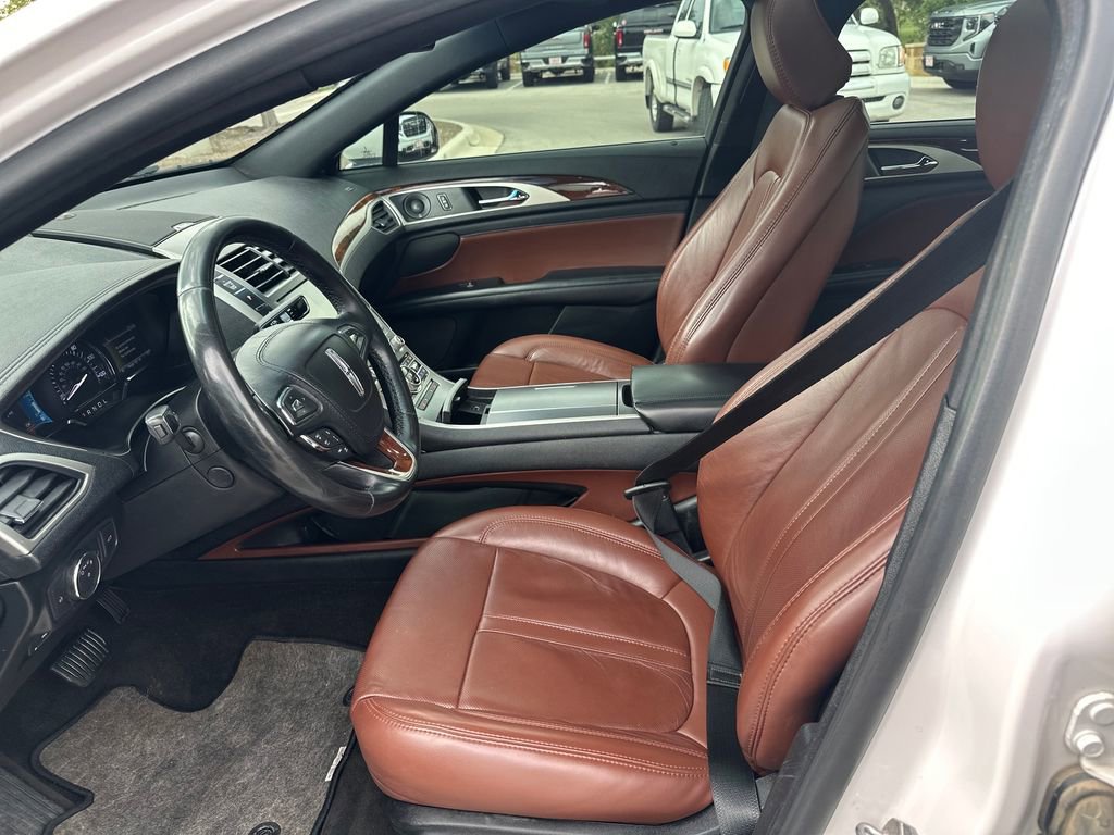 Used 2020 Lincoln MKZ Reserve FWD image 17