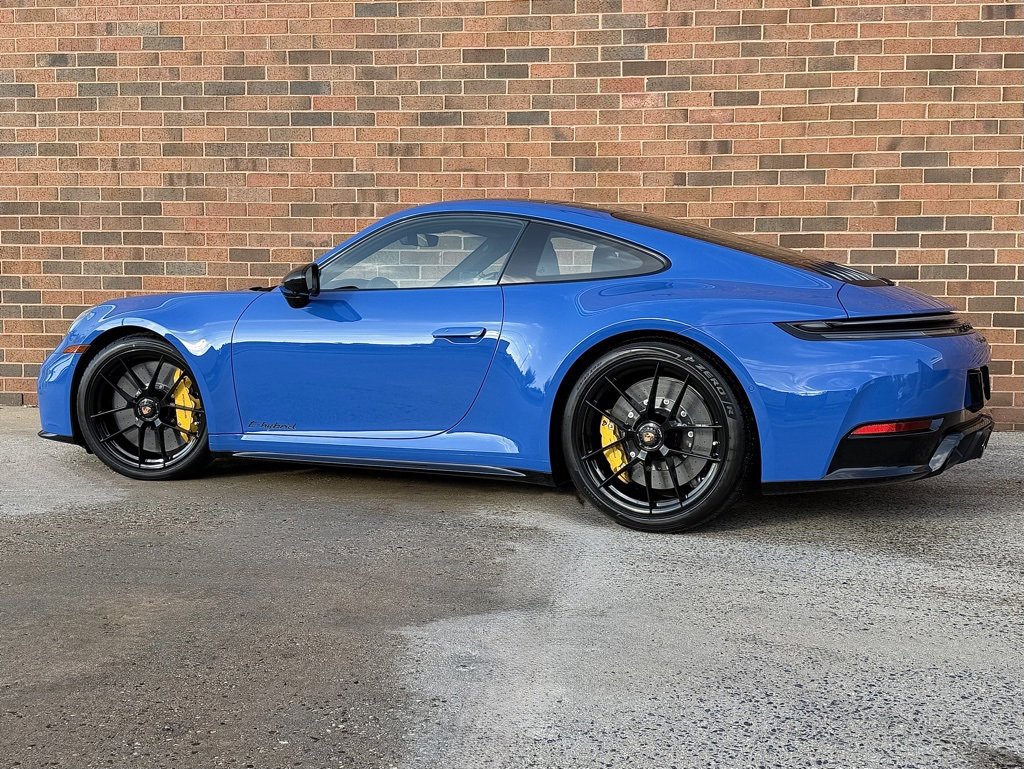 New 2026 Porsche 911 Carrera GTS image 3