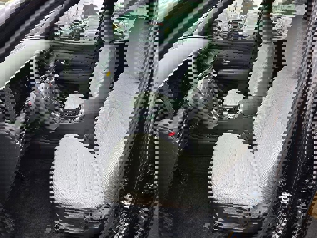 New 2025 Hyundai Santa Cruz SE image 13