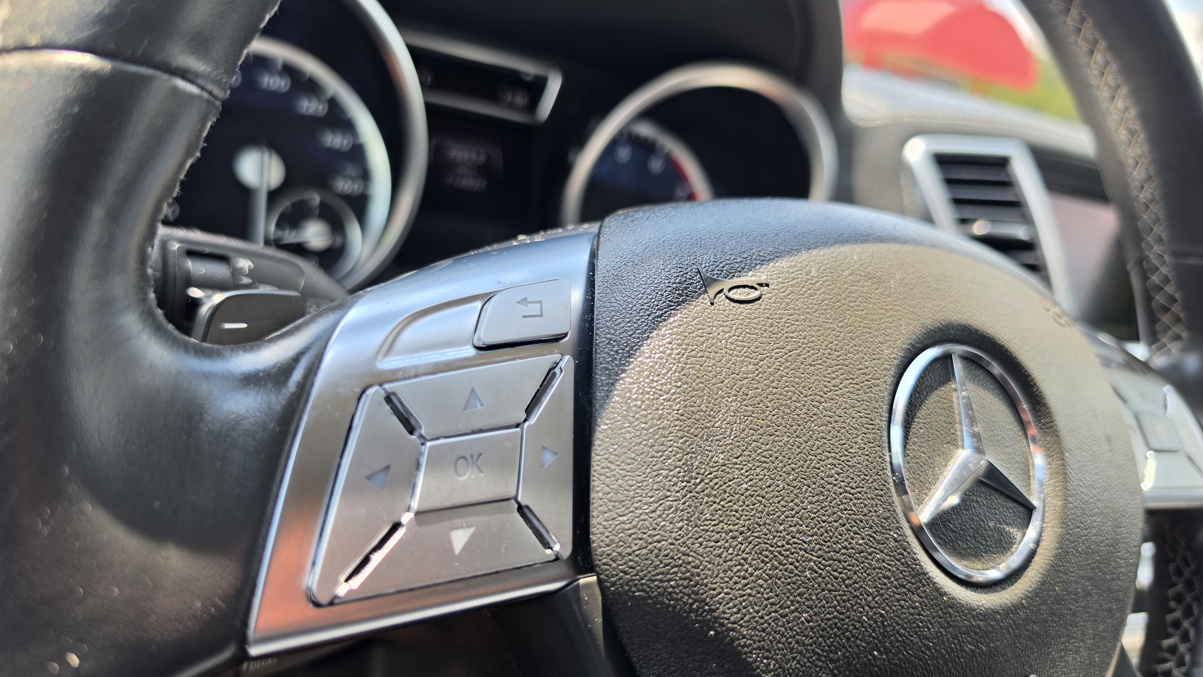 Used 2015 Mercedes-Benz GL 450 4MATIC w/ Appearance Package image 45