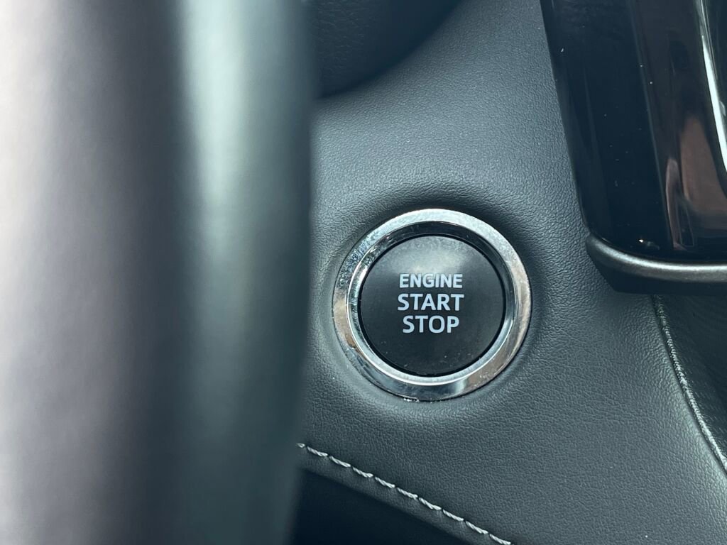 Used 2023 Toyota Highlander XLE image 18