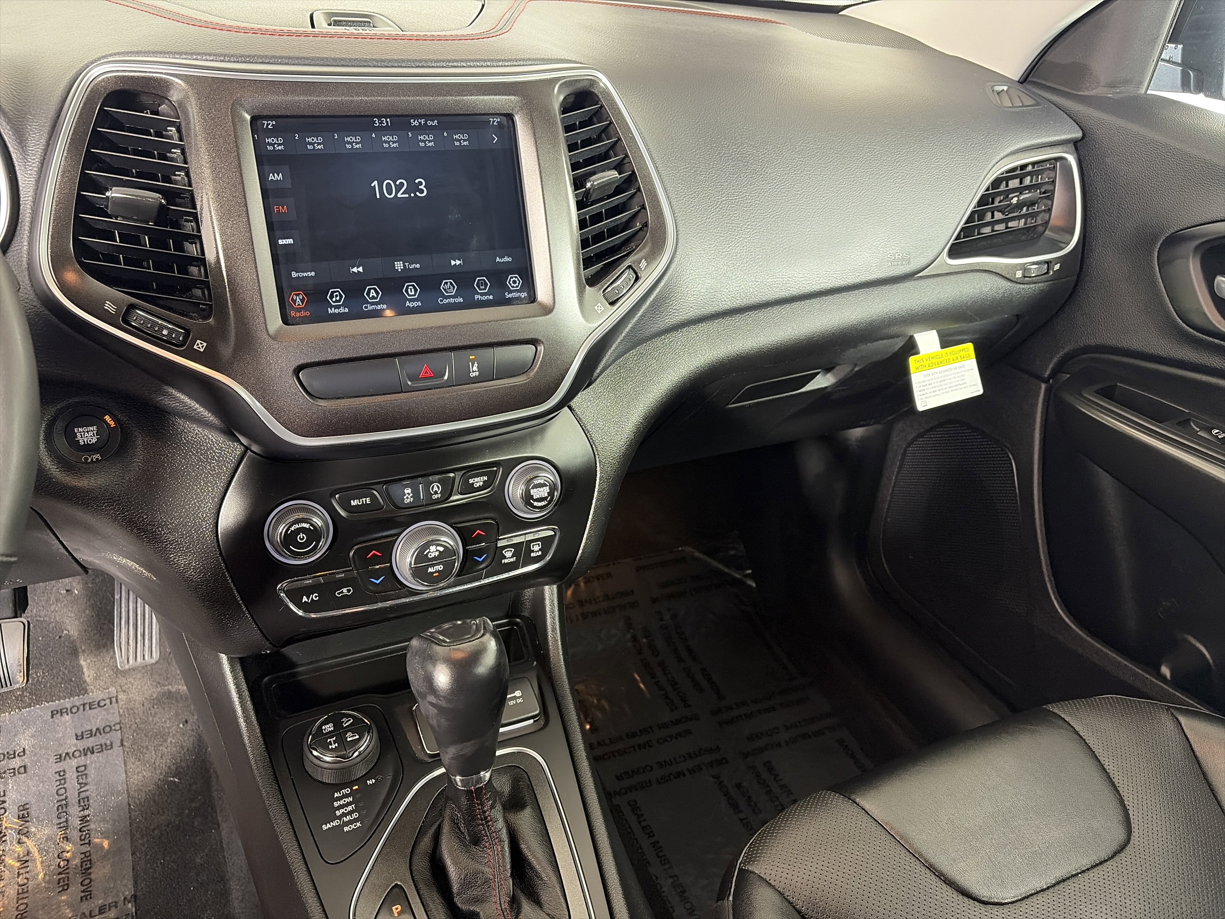 Used 2022 Jeep Cherokee Trailhawk w/ Premium Leather Package image 10