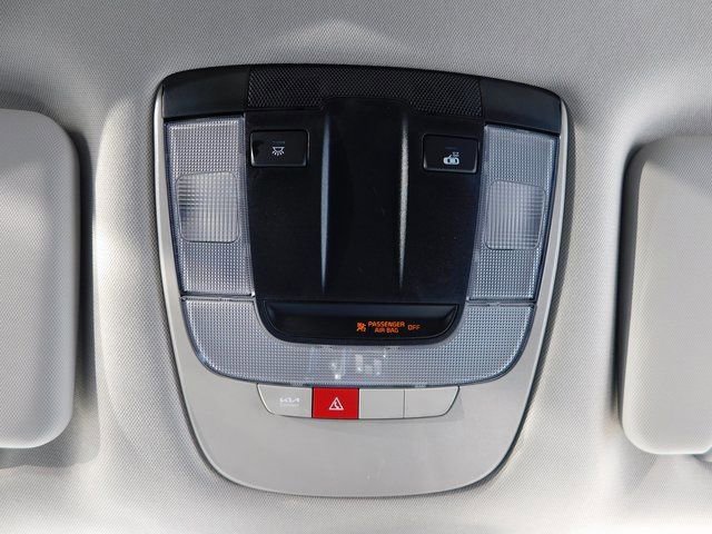 Used 2025 Kia Sportage EX image 23