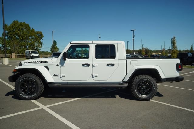New 2025 Jeep Gladiator Sport image 4