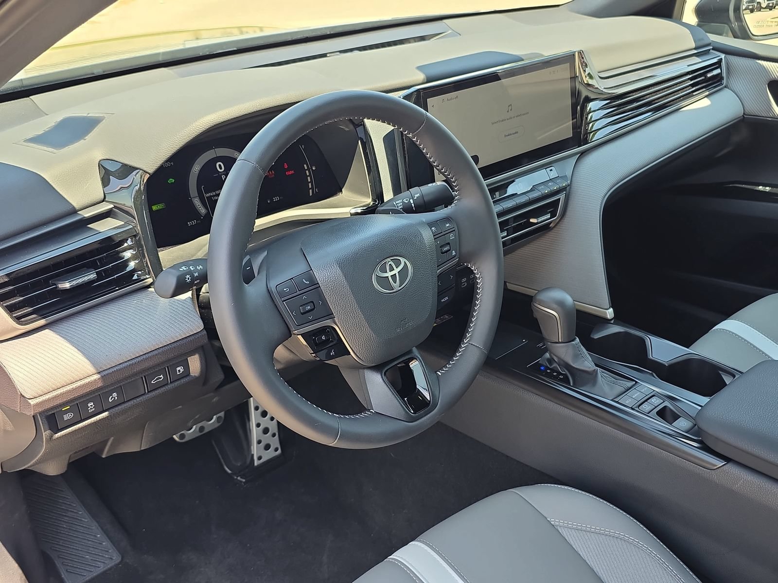 Used 2026 Toyota Camry SE w/ Multimedia Upgrade Package FWD image 13