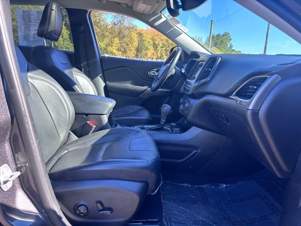 Used 2021 Jeep Cherokee Latitude Lux w/ Sun & Sound Group image 43