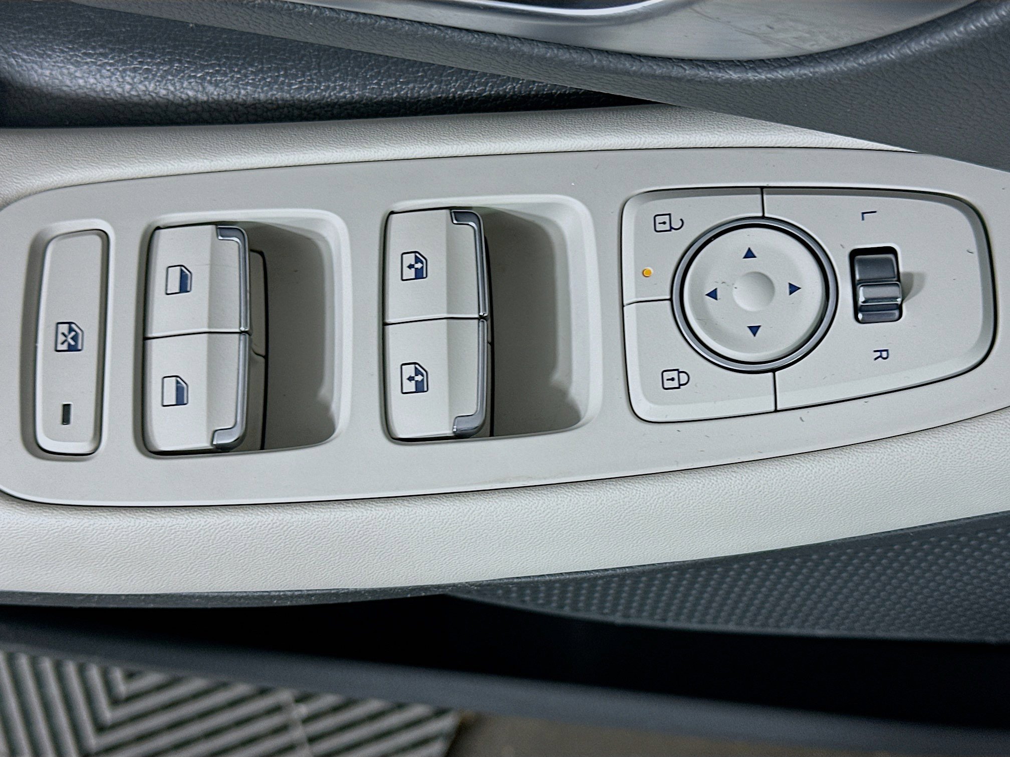 Used 2025 Hyundai Sonata SEL FWD image 15