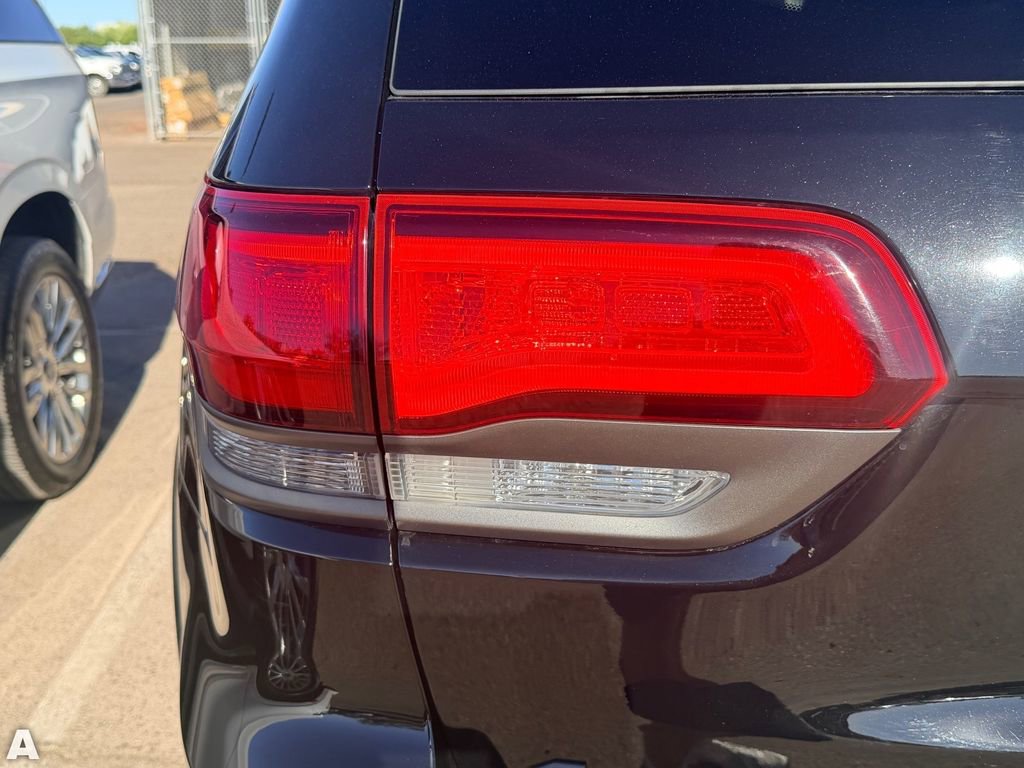 Used 2018 Jeep Grand Cherokee Trailhawk w/ Trailhawk Luxury Group AWD/4WD image 11