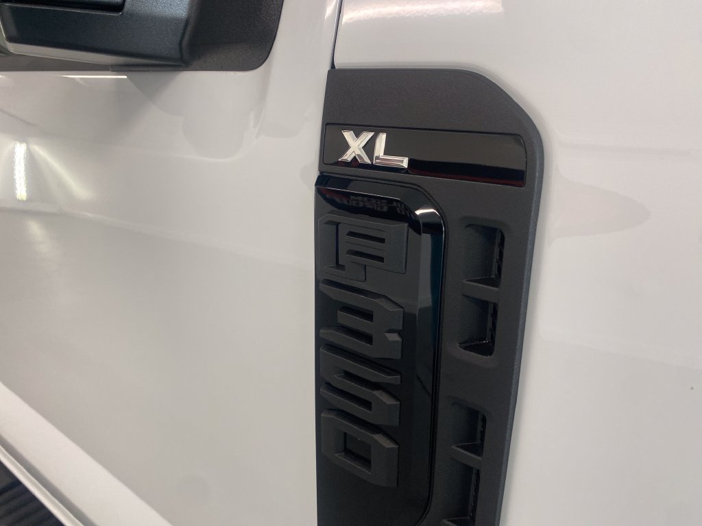 New 2027 Ford F350 XL w/ XL Chrome Package AWD/4WD image 6