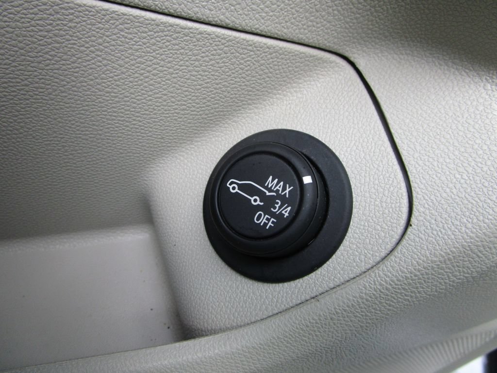 Used 2024 GMC Terrain Denali w/ Denali Premium Package AWD/4WD image 27