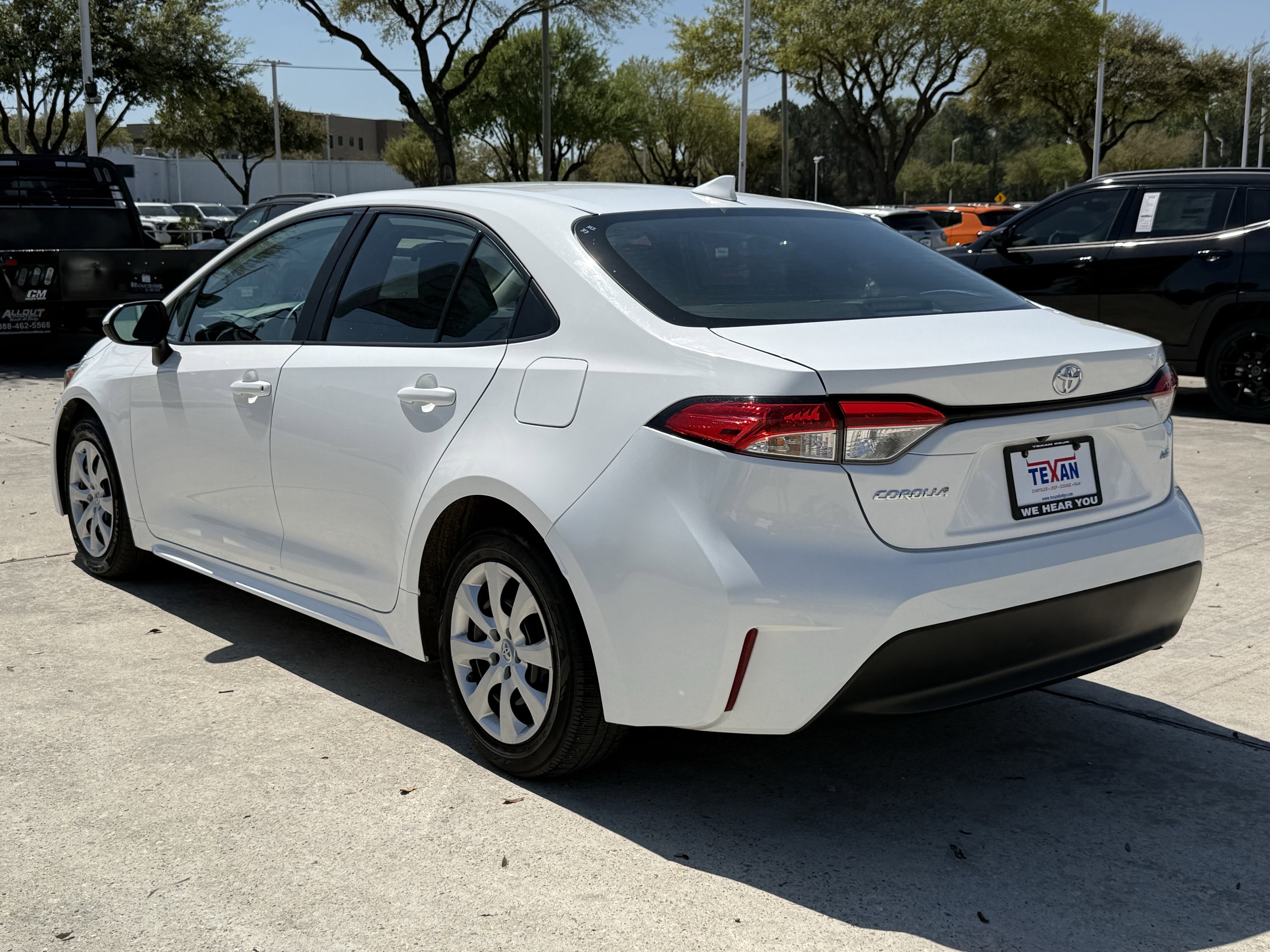 Used 2024 Toyota Corolla LE image 7