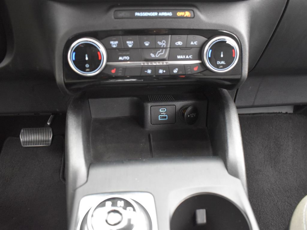 Used 2022 Ford Escape SE w/ SE Sport Appearance Package image 14