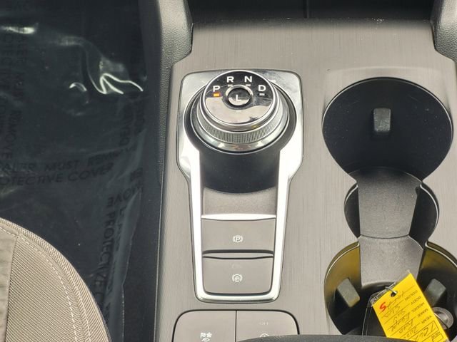 Used 2020 Ford Escape SE image 16