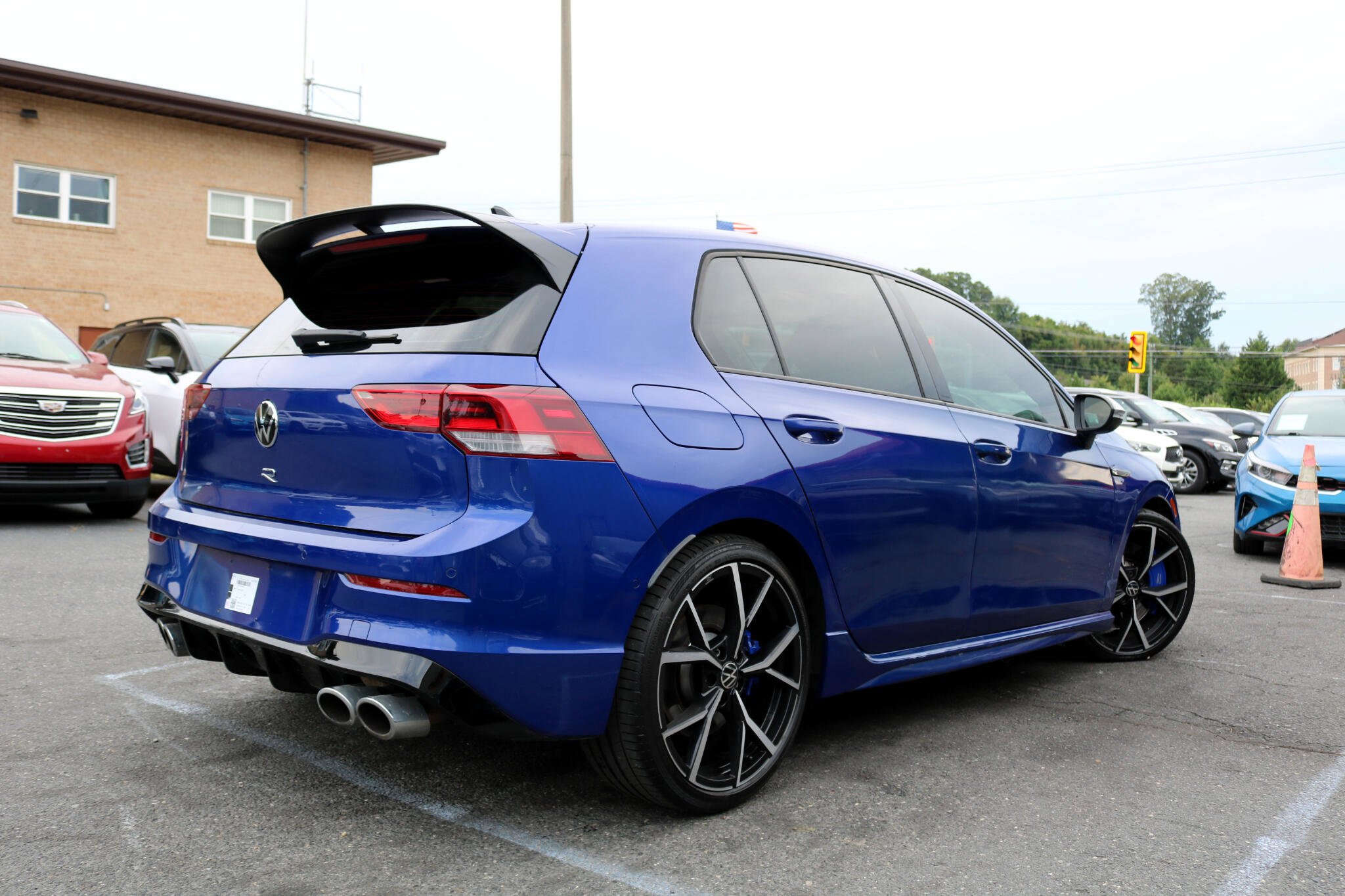 Used 2024 Volkswagen Golf R image 2