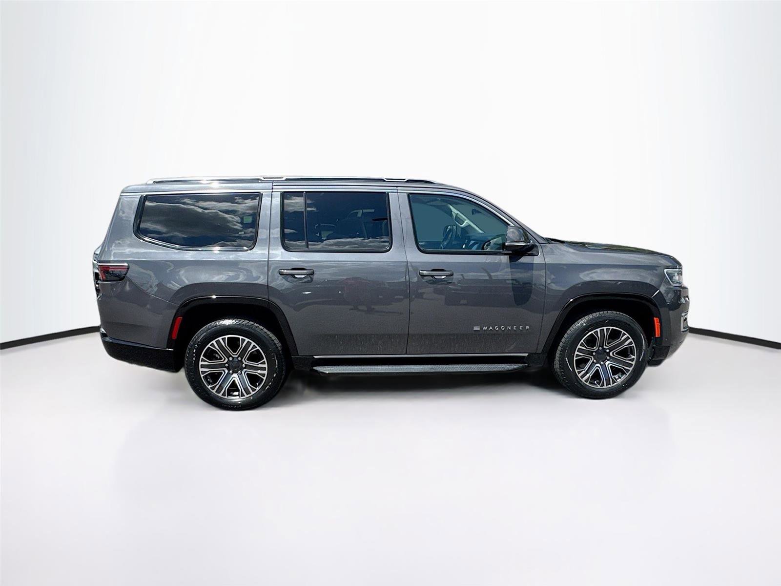 Used 2022 Jeep Wagoneer Series III w/ Flexible Seating Group image 8