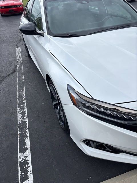 Used 2021 Honda Accord Sport image 2