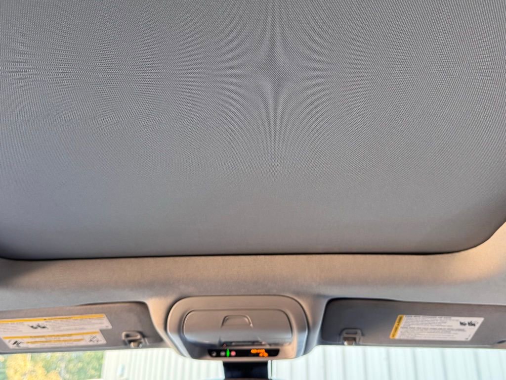 Used 2022 GMC Terrain AT4 w/ Infotainment Package II image 3