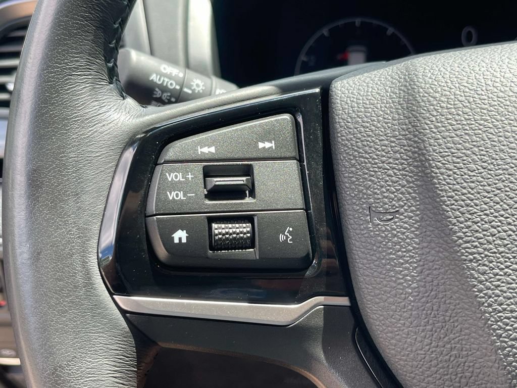 Used 2025 Honda Odyssey Elite image 34