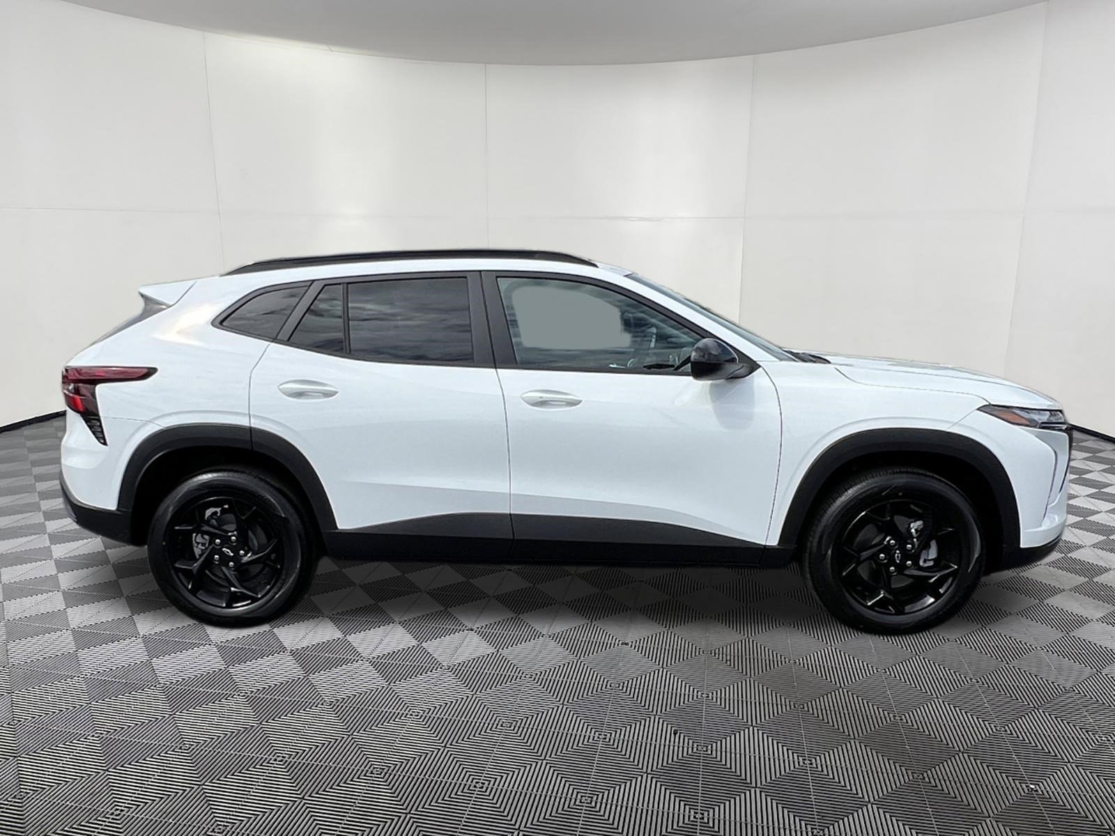 New 2026 Chevrolet Trax LT FWD image 7