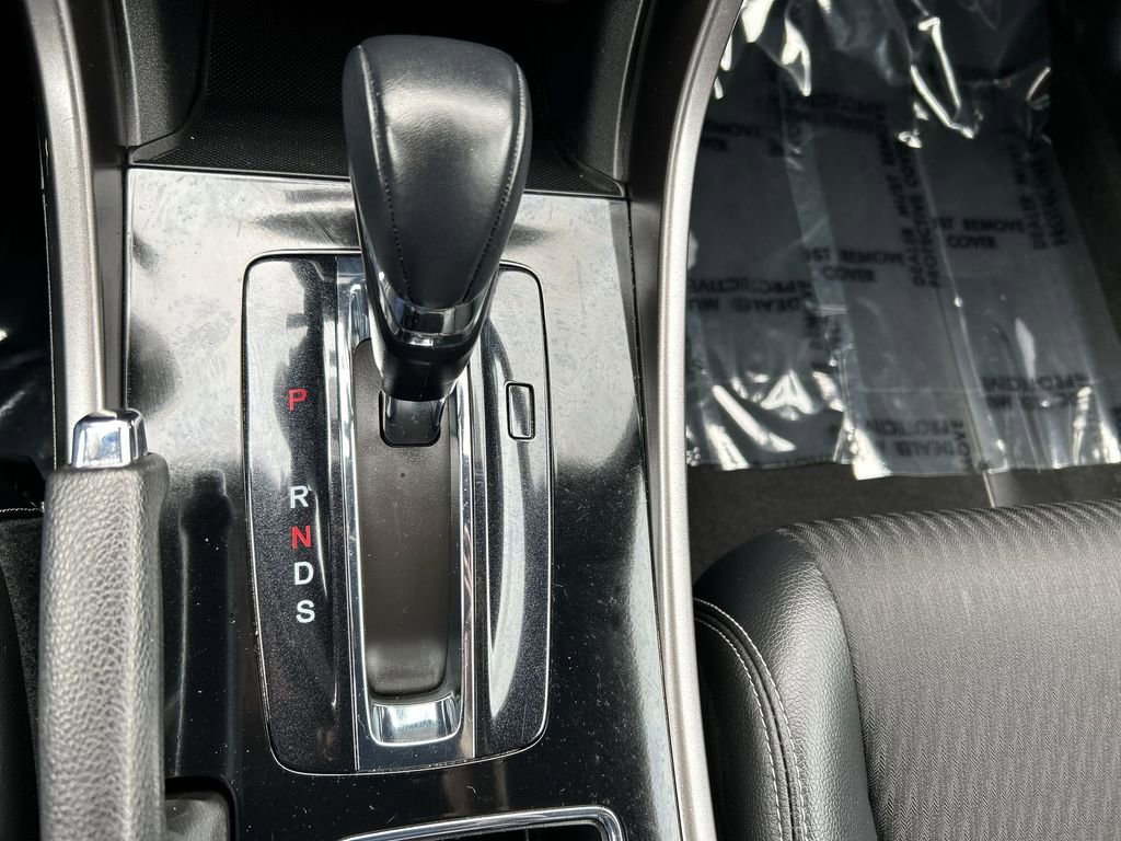 Used 2017 Honda Accord Sport image 19
