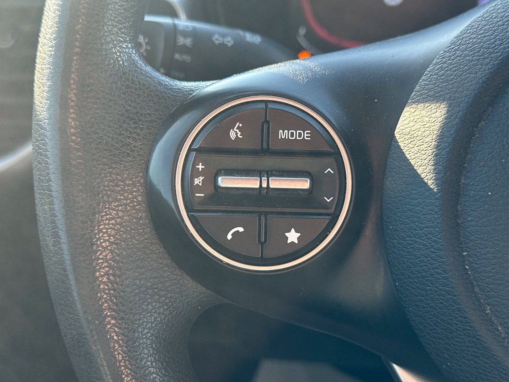Used 2023 Kia Soul LX FWD image 20