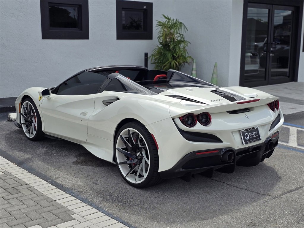 Used 2022 Ferrari F8 Tributo image 3