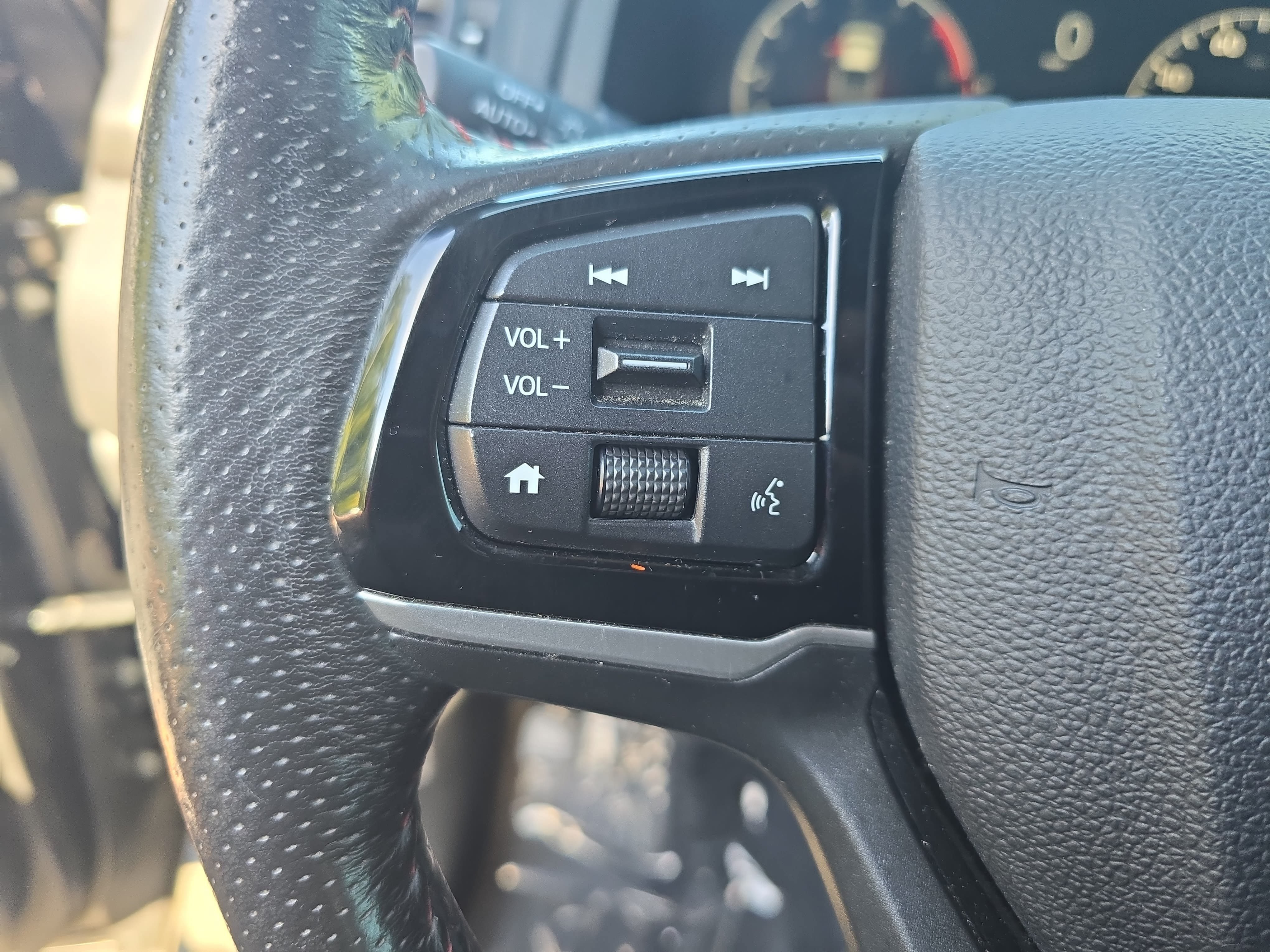 Certified 2025 Honda Ridgeline Black Edition image 16