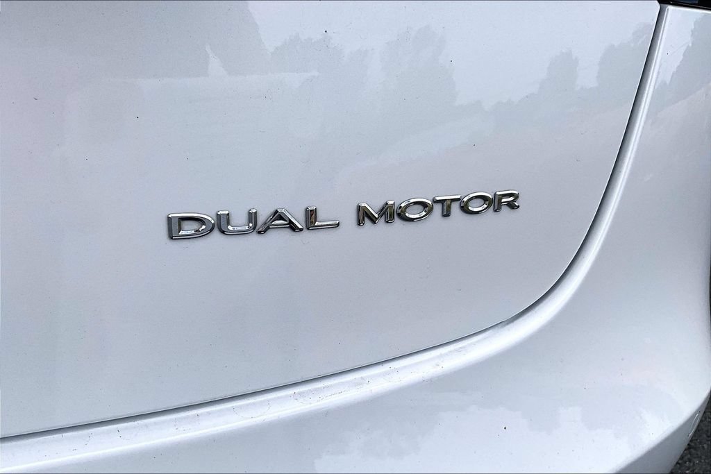 Used 2022 Tesla Model 3 Long Range AWD/4WD image 8