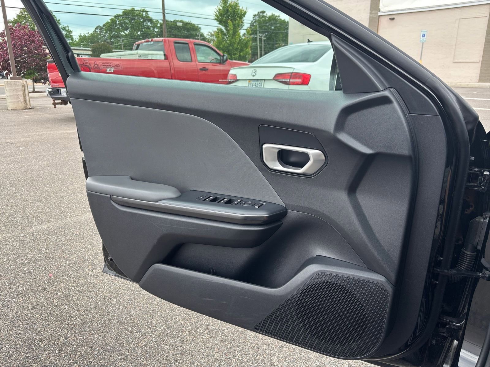 Used 2025 Kia K4 FWD image 18