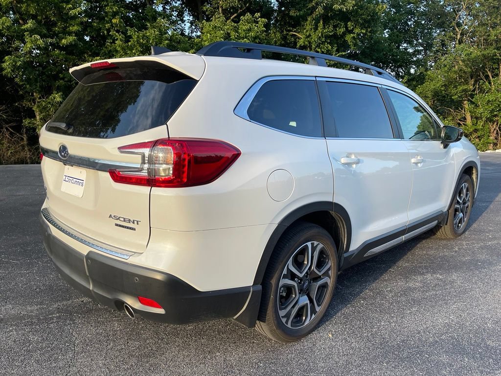 Used 2026 Subaru Ascent Limited AWD/4WD image 3