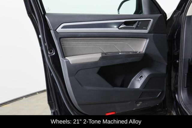 Used 2022 Volkswagen Atlas SEL Premium image 21