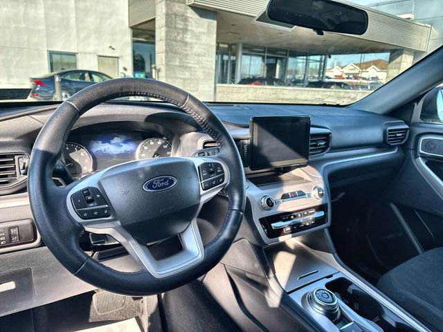 Used 2023 Ford Explorer XLT image 14