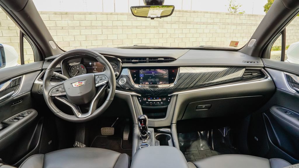 Certified 2023 Cadillac XT6 Premium Luxury w/ Technology Package image 13