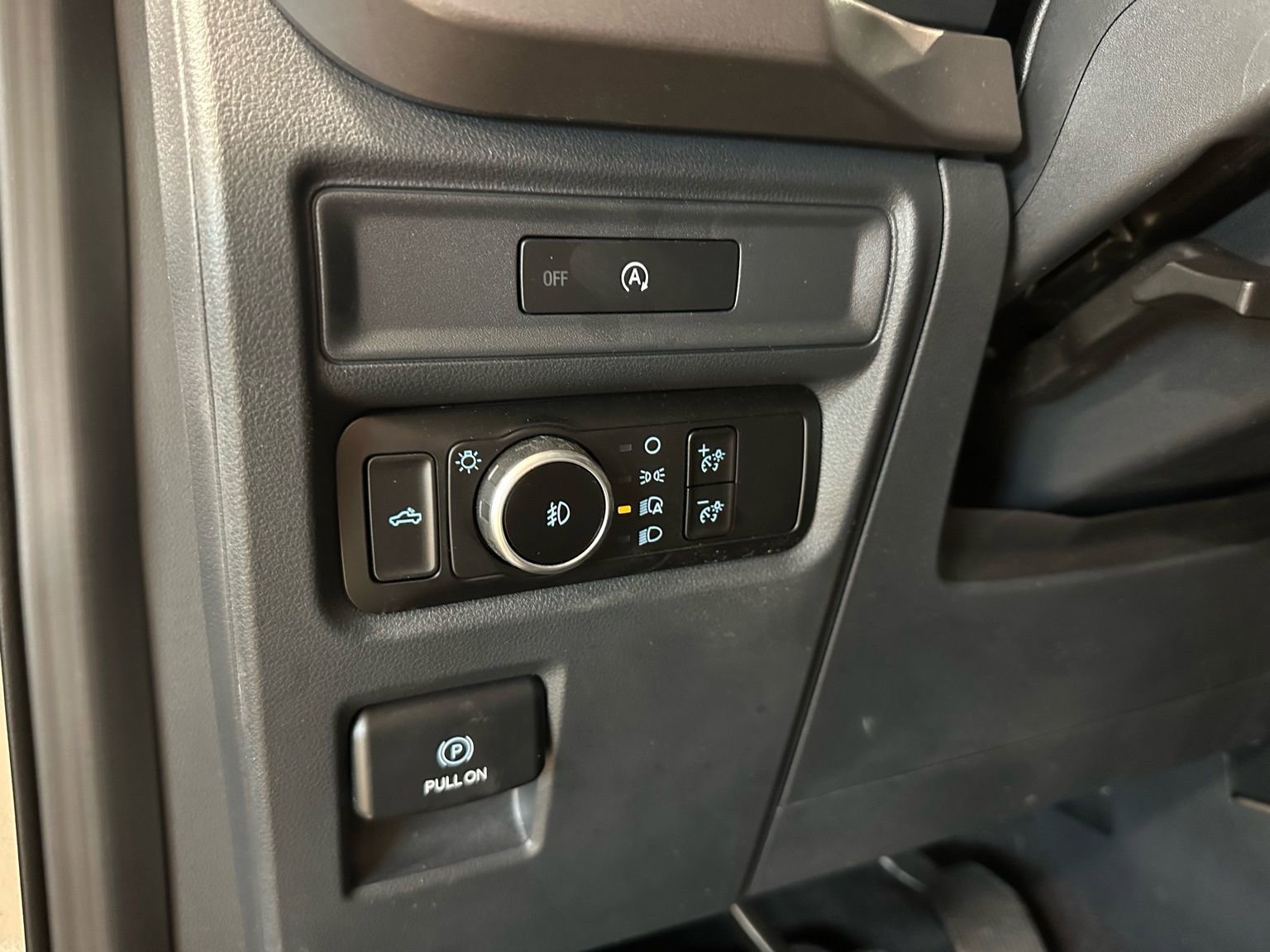 Used 2025 Ford F150 XL w/ Equipment Group 103A High image 24