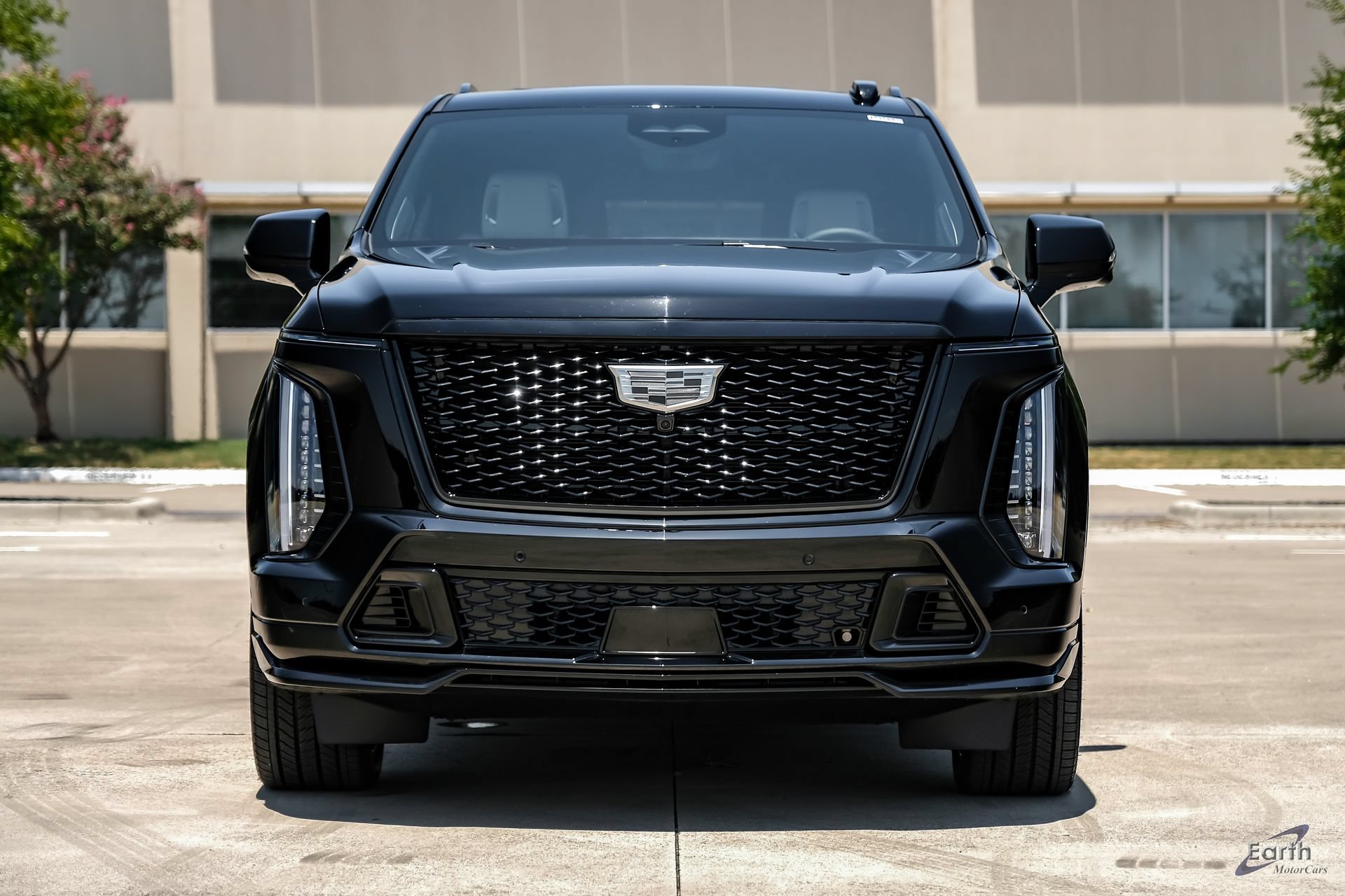 Used 2026 Cadillac Escalade ESV V w/ LPO, ONYX Package AWD/4WD image 29