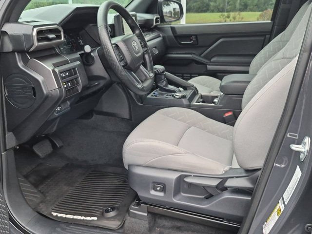 Certified 2025 Toyota Tacoma SR5 AWD/4WD image 8