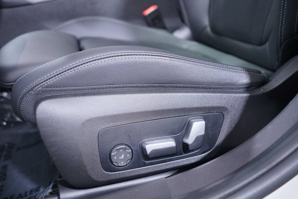 Used 2022 BMW 330e w/ Driving Assistance Package RWD image 8