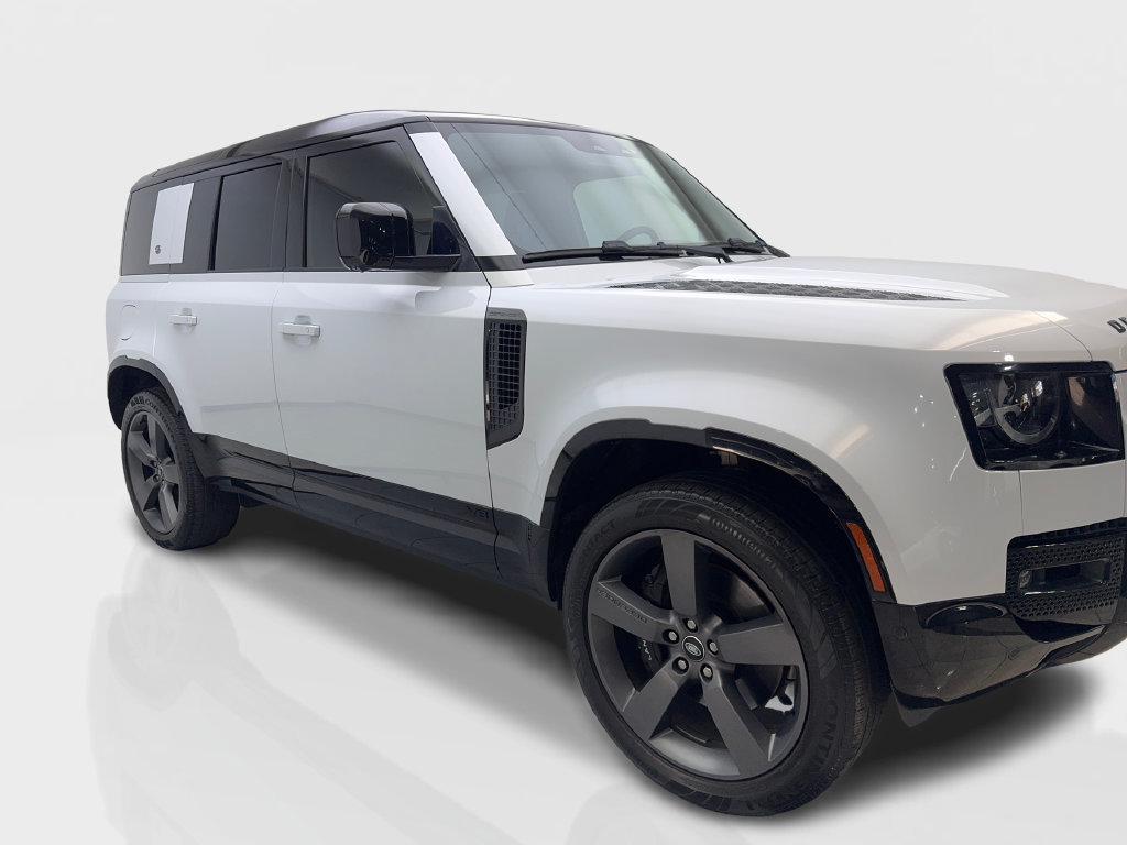 Used 2023 Land Rover Defender 110 V8 AWD/4WD image 14